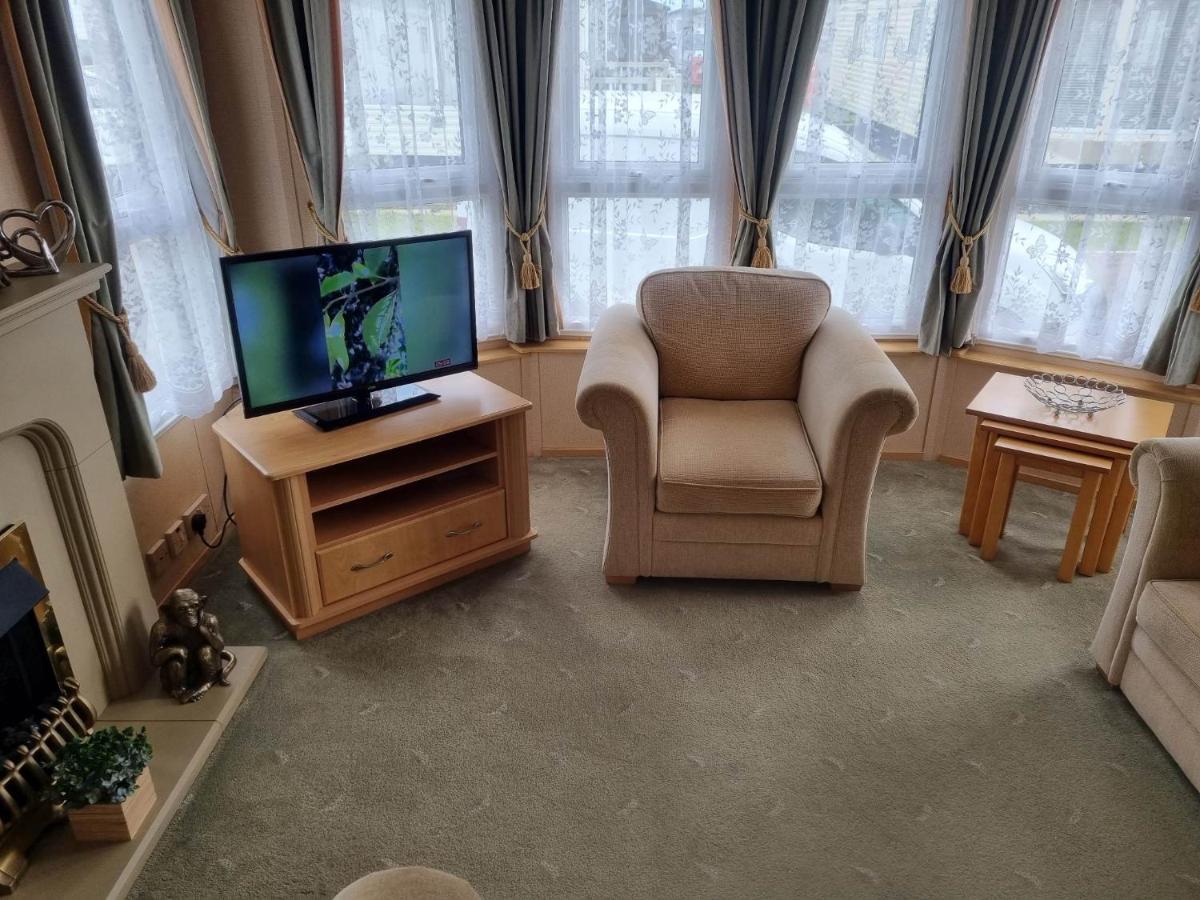 Palm Square 19 3 Bed Deluxe Caravan チャペル・セント・レオナルズ エクステリア 写真